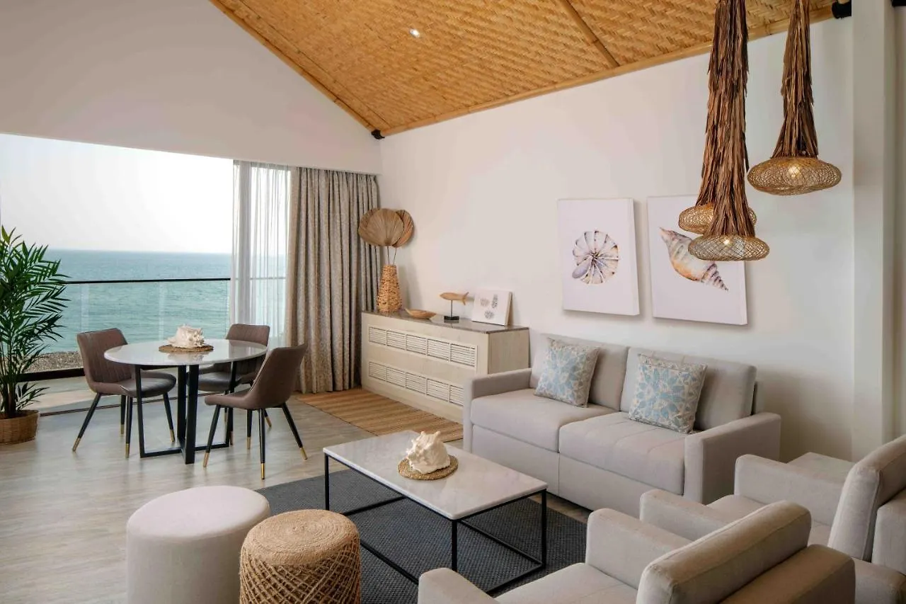 Anantara World Islands Dubai Resort 5*,